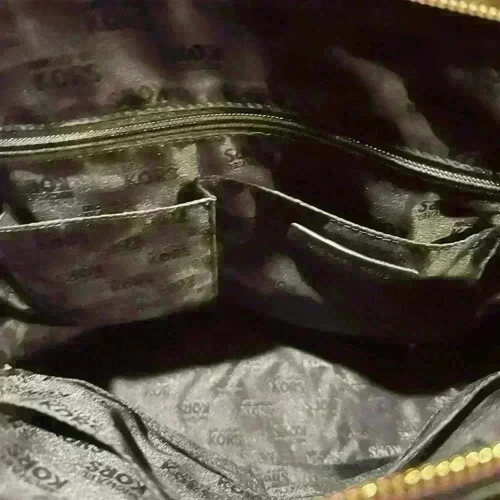 $498 Retail Michael Kors MD DOME Like NEW‎ Beautiful Authentic